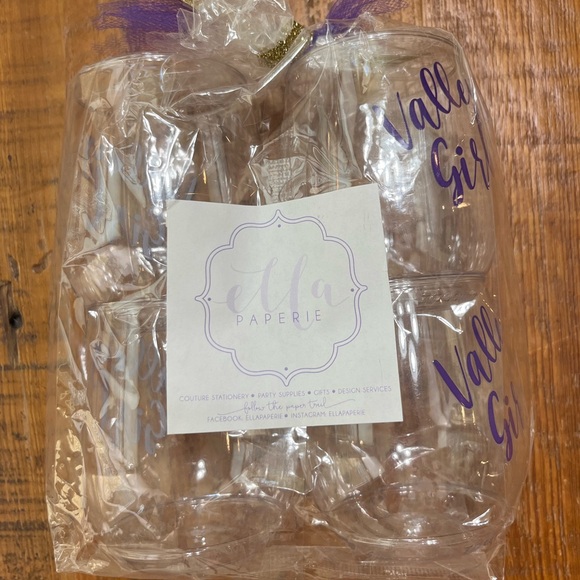 NWT LSU "Valley Girl" Plastic Wine Glasses Gift Set of 4 - Picture 2 of 5